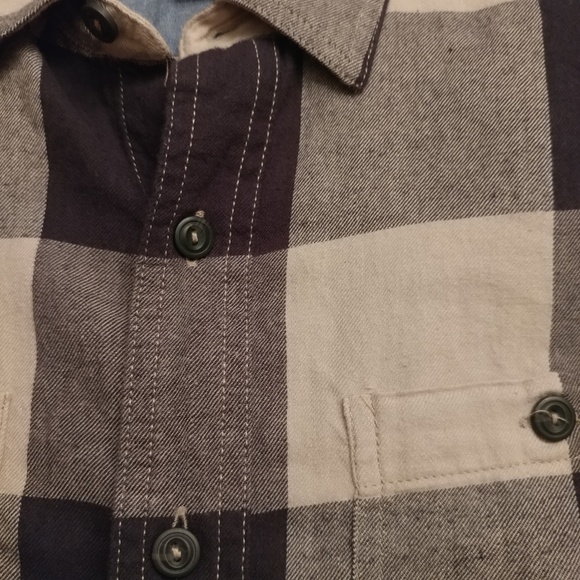 American Eagle Outfitters Men's Flannel Shirt - Picture 3 of 8